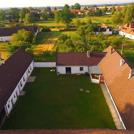 Safar Residence Hrachoviste エクステリア 写真