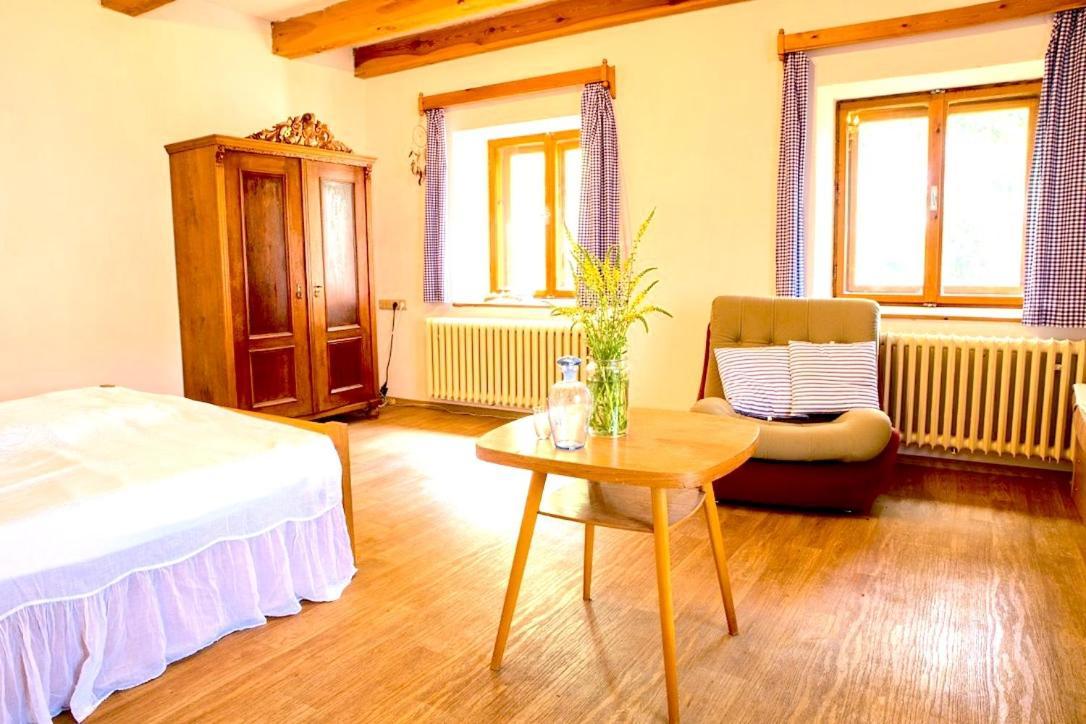 Safar Residence Hrachoviste エクステリア 写真